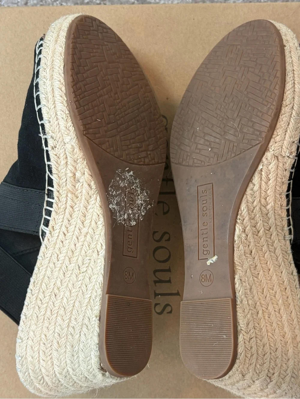 Gentle Souls by Kenneth Cole Colleen Wedge Sandal Sz 8, Black